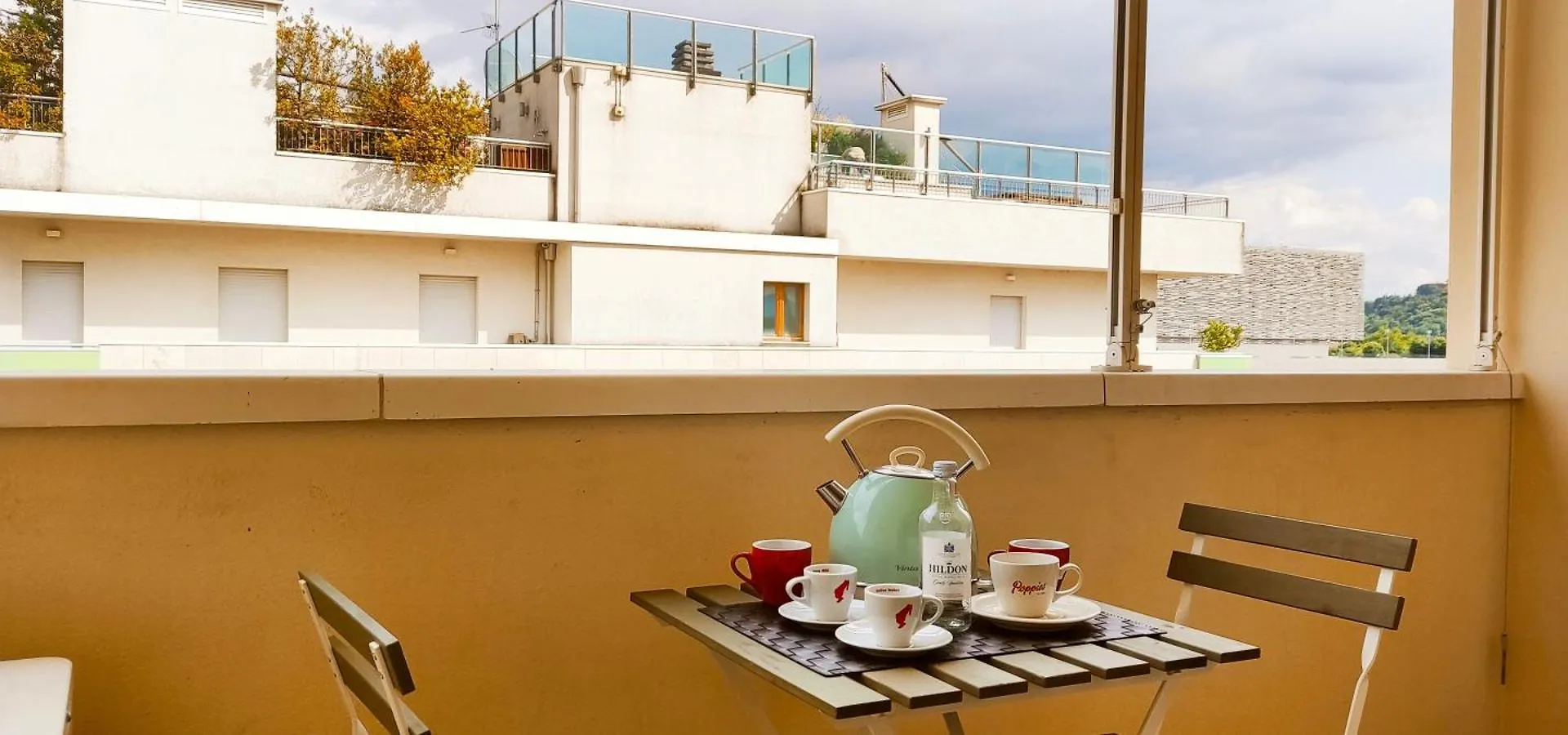 Spacious & Bright & Parking & Comfortable, Apartment In Florence With Private Parking Garage - 2 Bedrooms & 2 Bathrooms - Just Few Minutes Walking From Historic Center